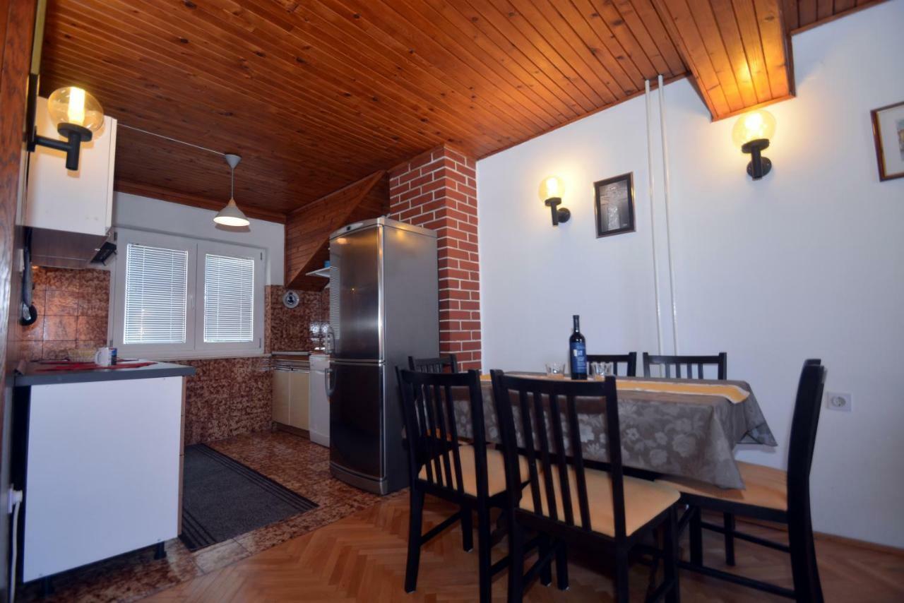 Apartment Mimica-Croatia , Omis , Center 外观 照片