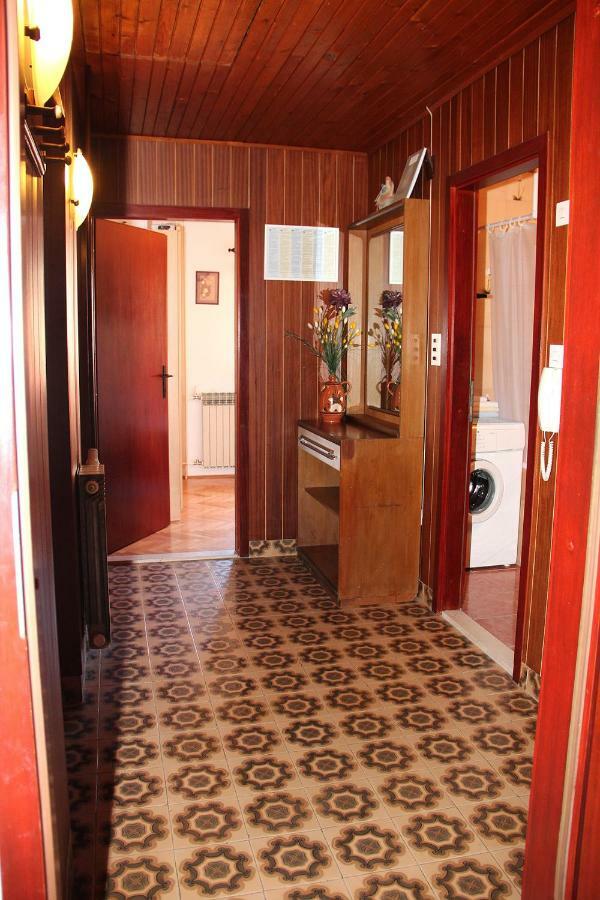 Apartment Mimica-Croatia , Omis , Center 外观 照片